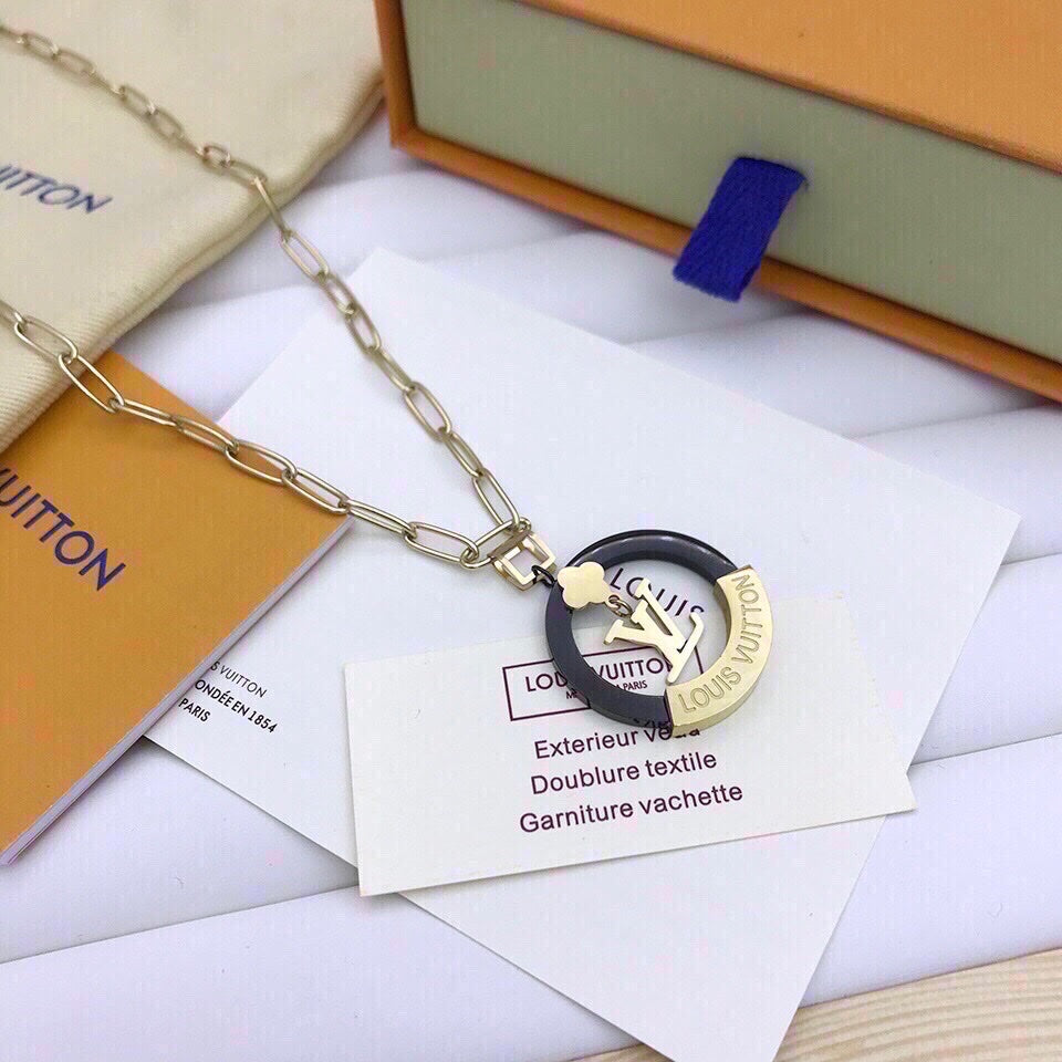 Anum Bags Necklace LUV002