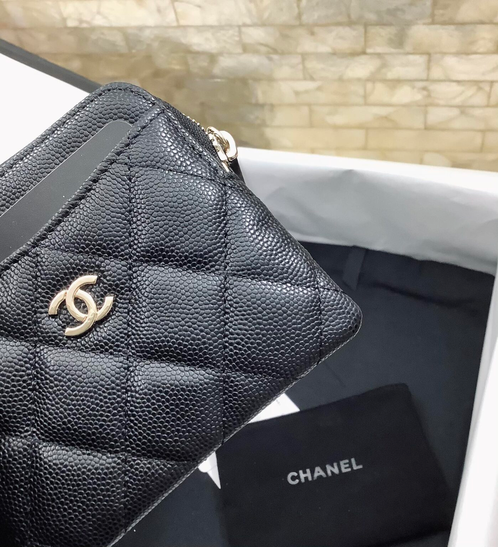 Anum Bags CHL CAVIAR QUILTED ZIP CARD HOLDER BLACK WALLET