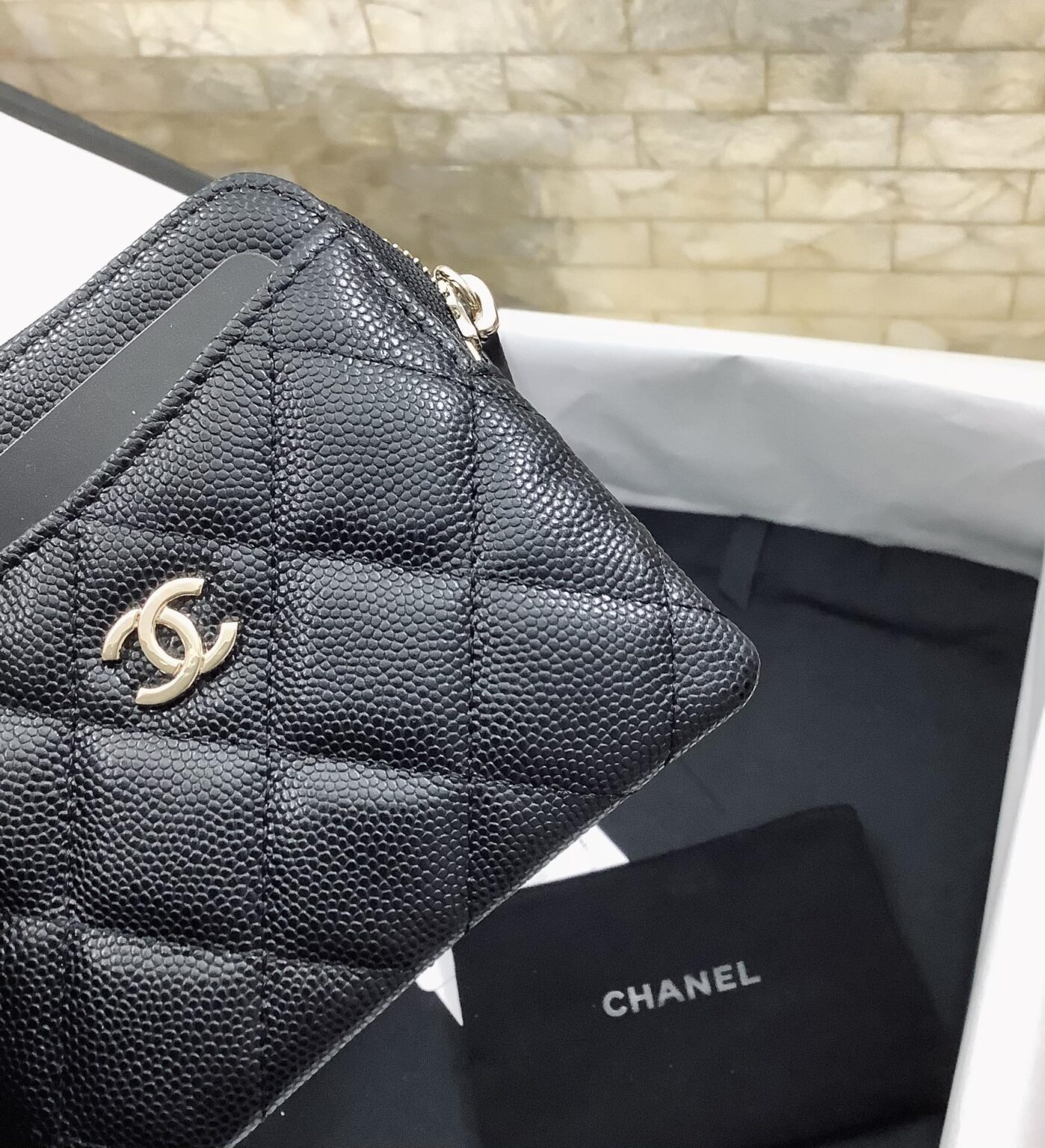 Anum Bags CHL CAVIAR QUILTED ZIP CARD HOLDER BLACK WALLET