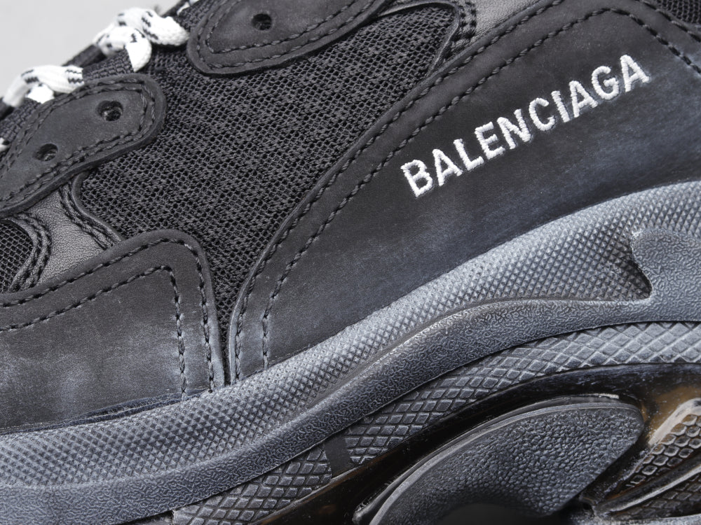 Ezyycart Bags Bla Triple S Air Cushion Black Sneaker