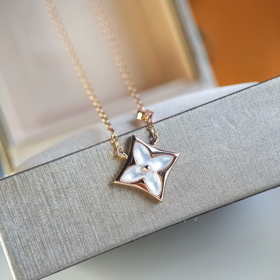 Anum Bags Necklace LUV019