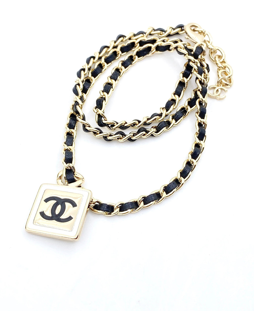 Anum Bags MO -Necklace CHL005