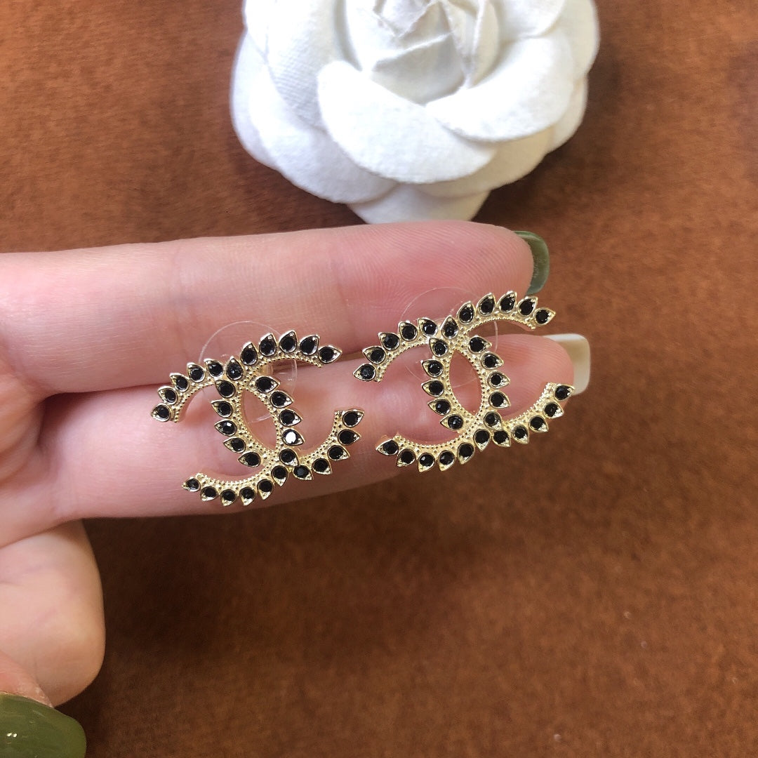 Anum Bags Earring CHL 076