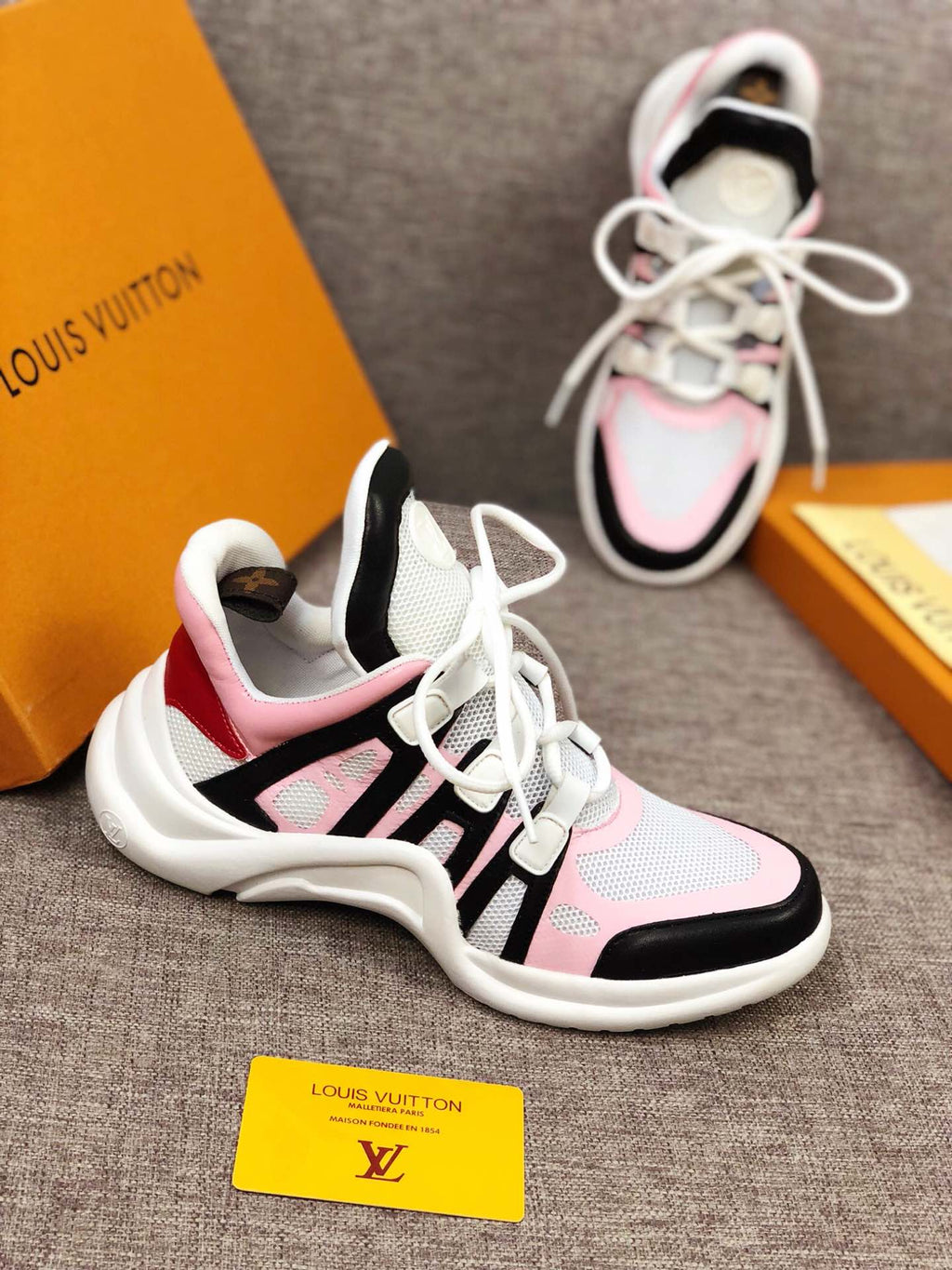 Anum Bags LUV Archlight Pink Black Sneaker