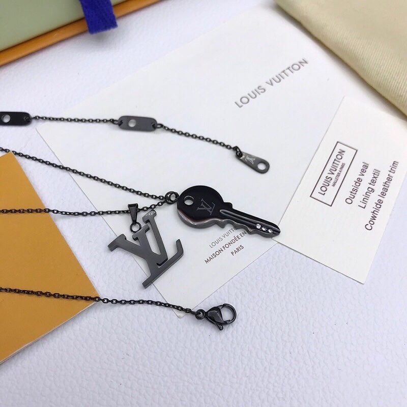 Anum Bags Necklace LUV020