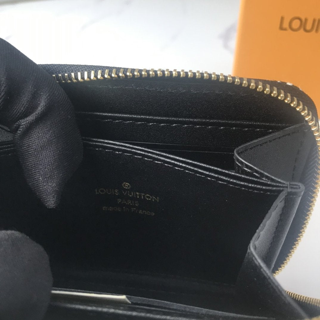 Ezyycart Bags Wallet LUV 023