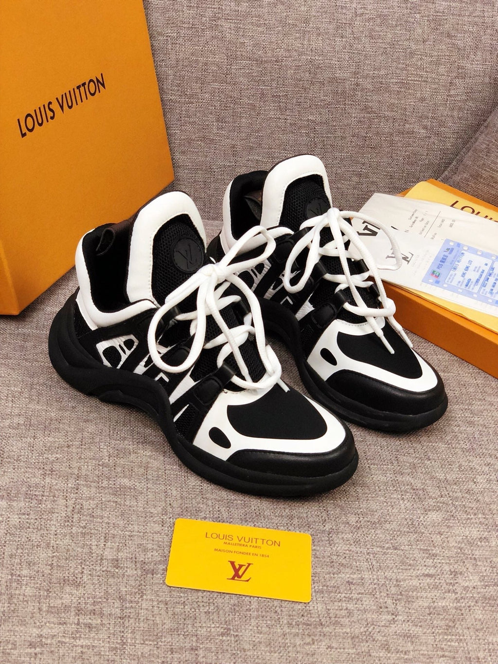Anum Bags LUV Archlight Black White Sneaker