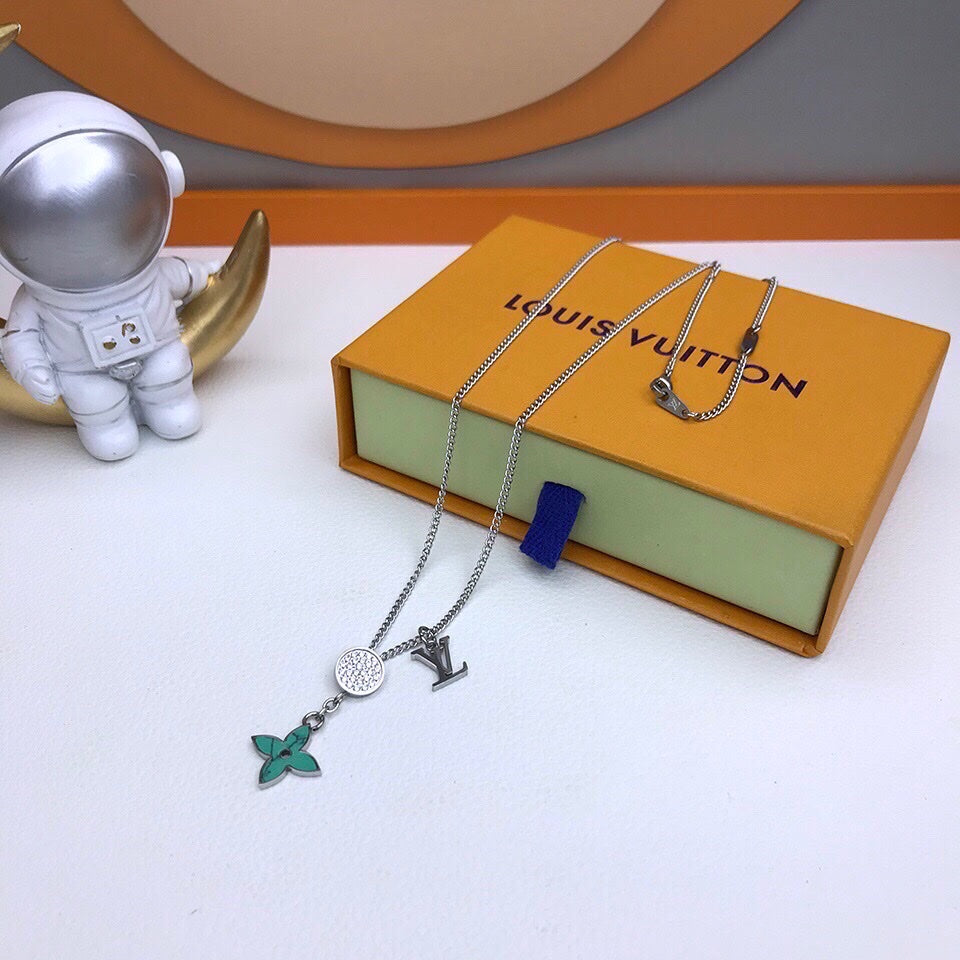 Anum Bags Necklace LUV007