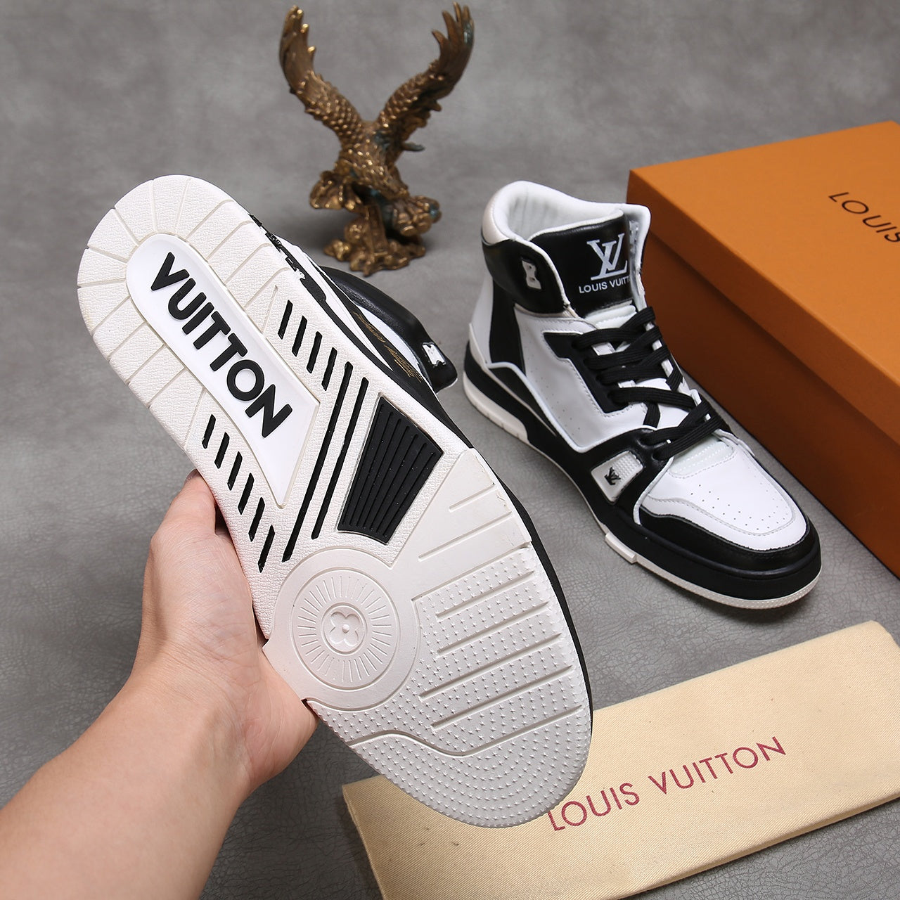 Anum Bags LUV Traners Inspired White Black Sneaker