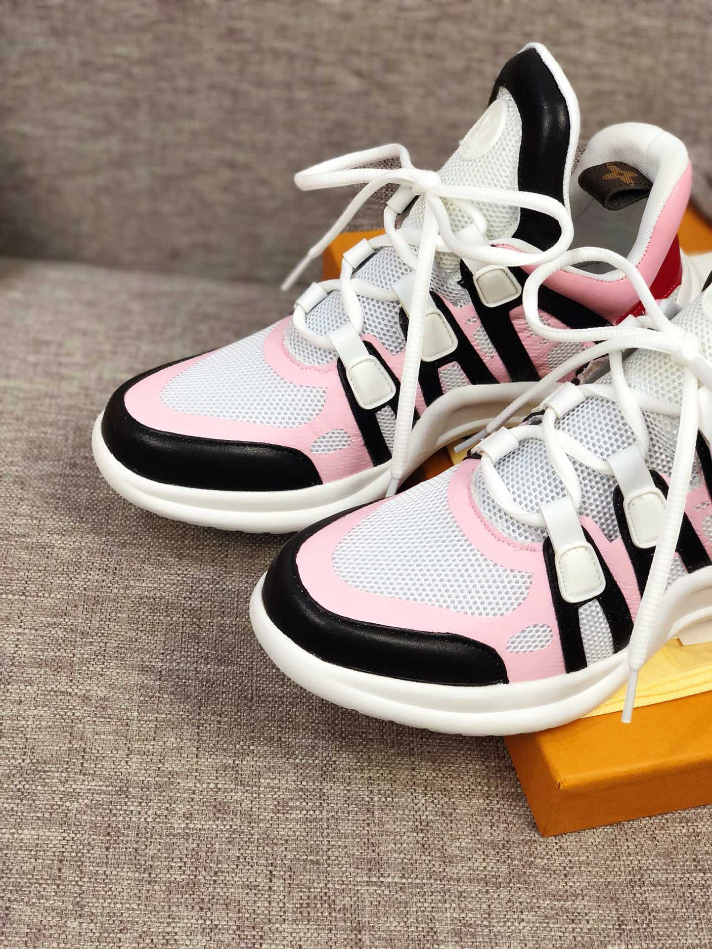 Anum Bags LUV Archlight Pink Black Sneaker