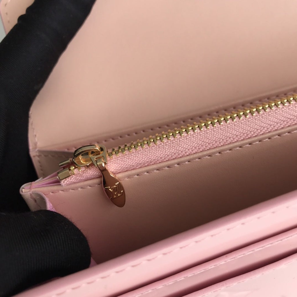 Anum Bags Wallet LUV 005