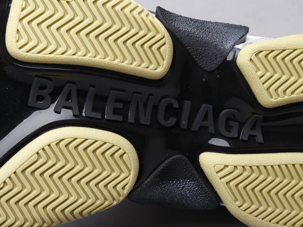 Ezyycart Bags Bla Triple-S Black And White Sneaker