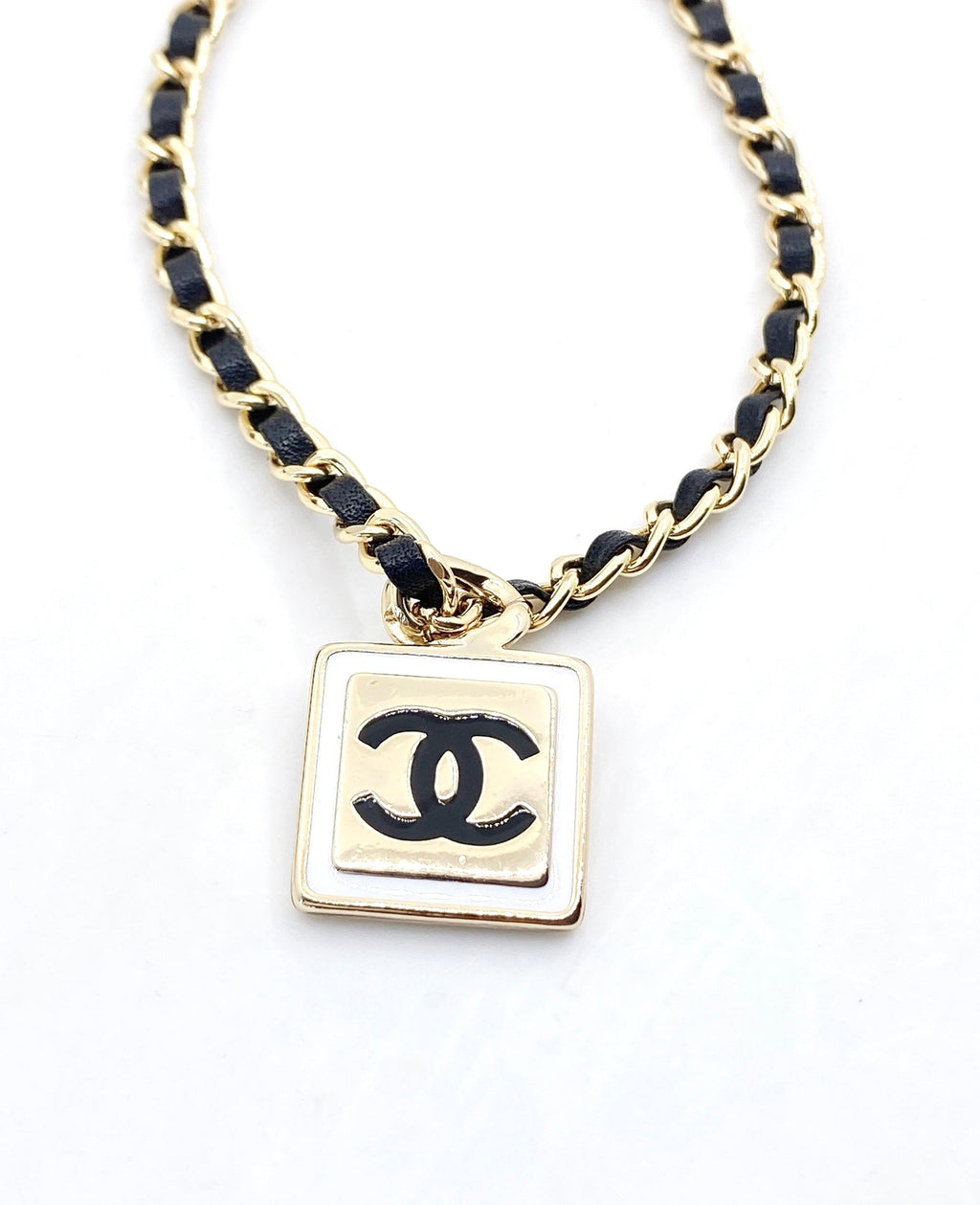 Anum Bags MO -Necklace CHL005