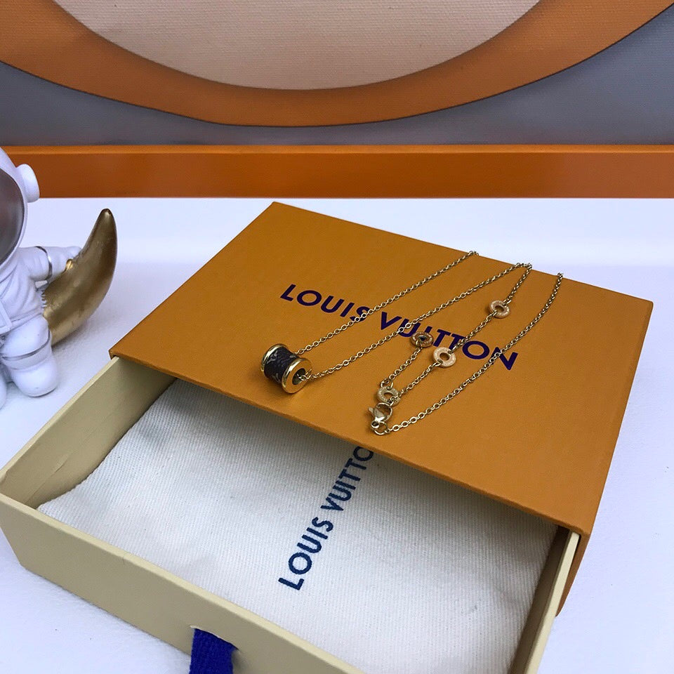 Anum Bags Necklace LUV024