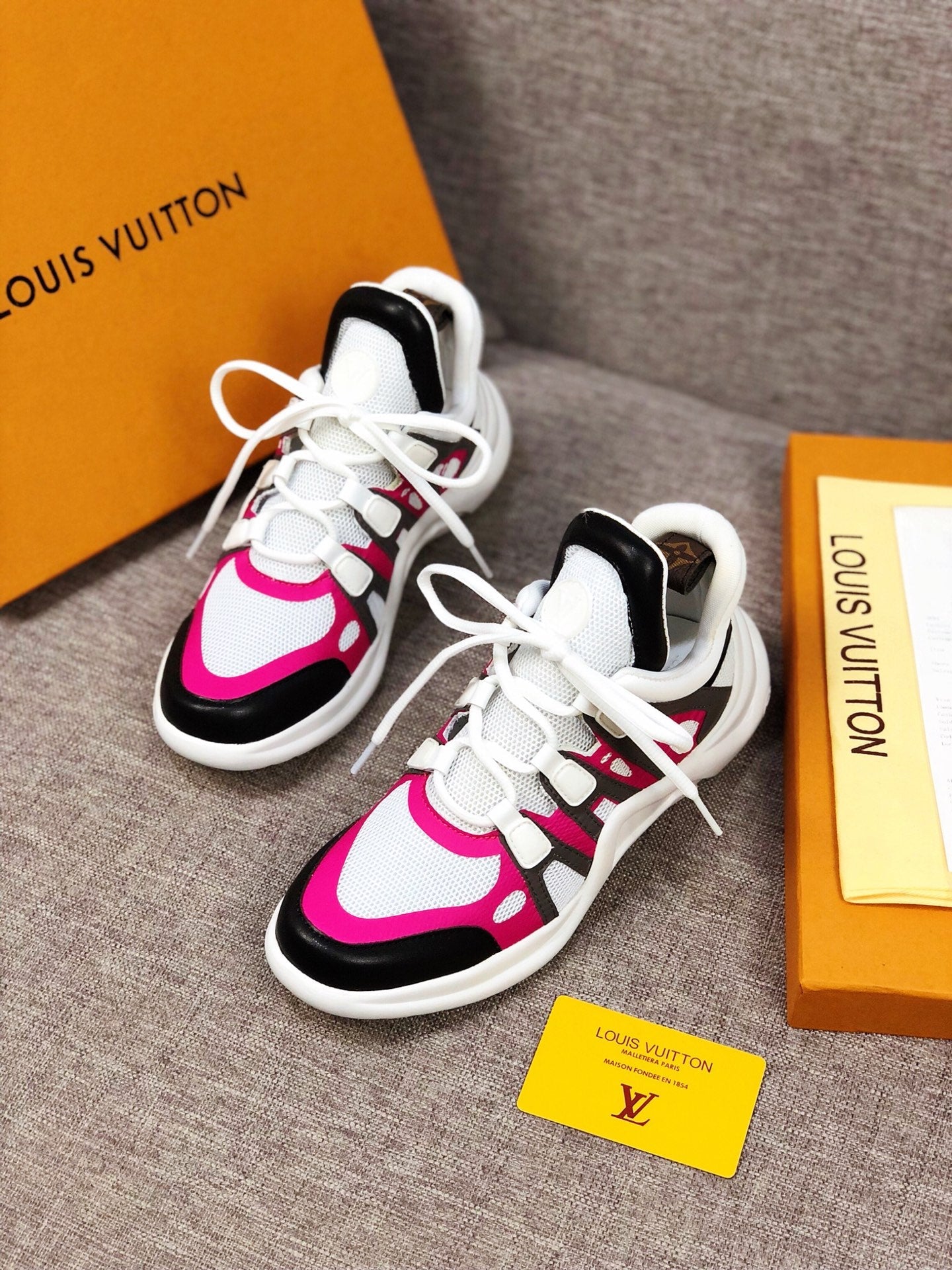 Anum Bags LUV Archlight Pink White Black Sneaker
