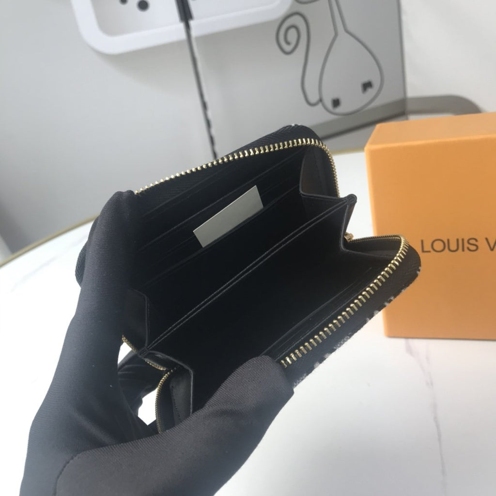 Ezyycart Bags Wallet LUV 023