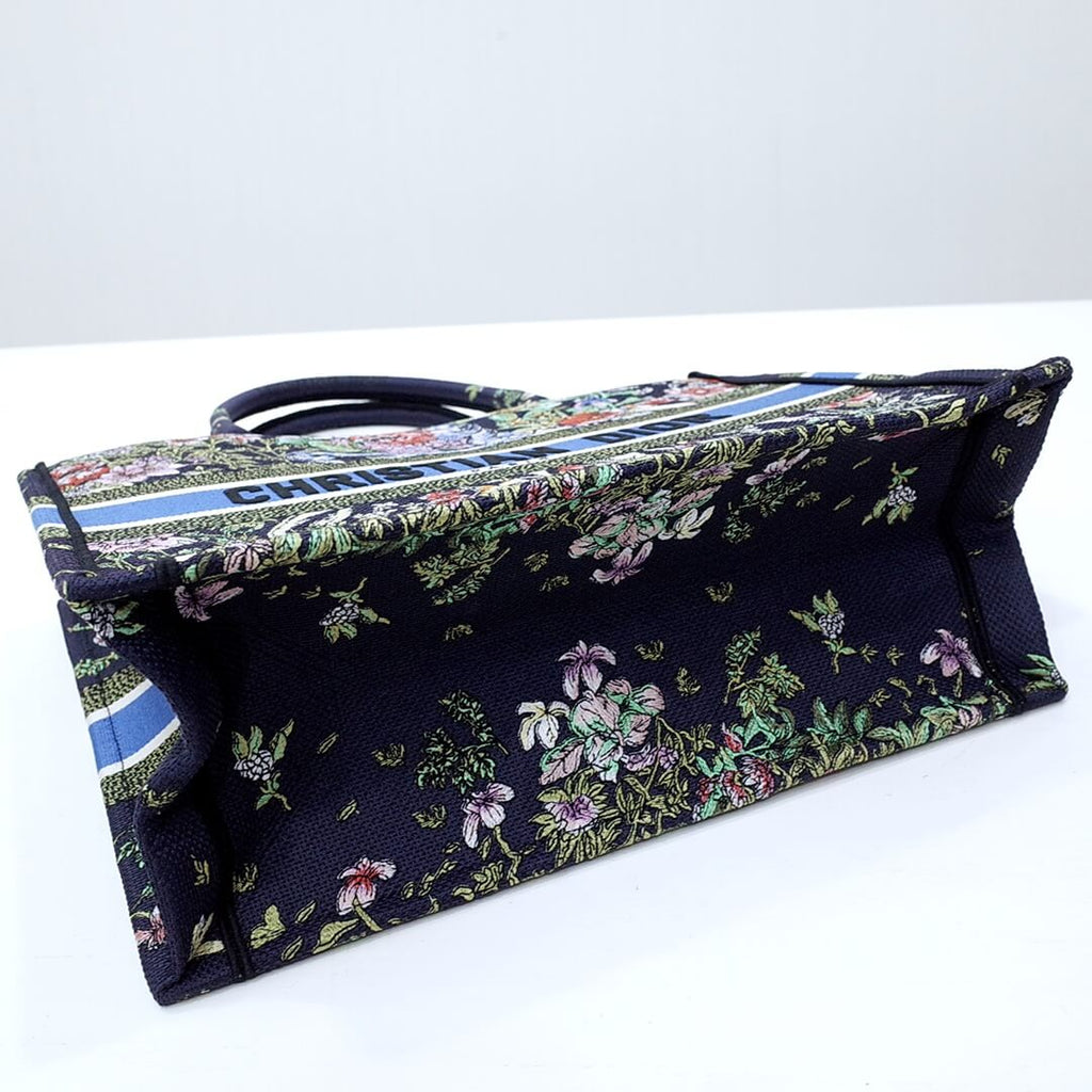 Ezyycart Bags DIR1286 Book Tote small size 36.5cm 41.5cm Embroidery green black