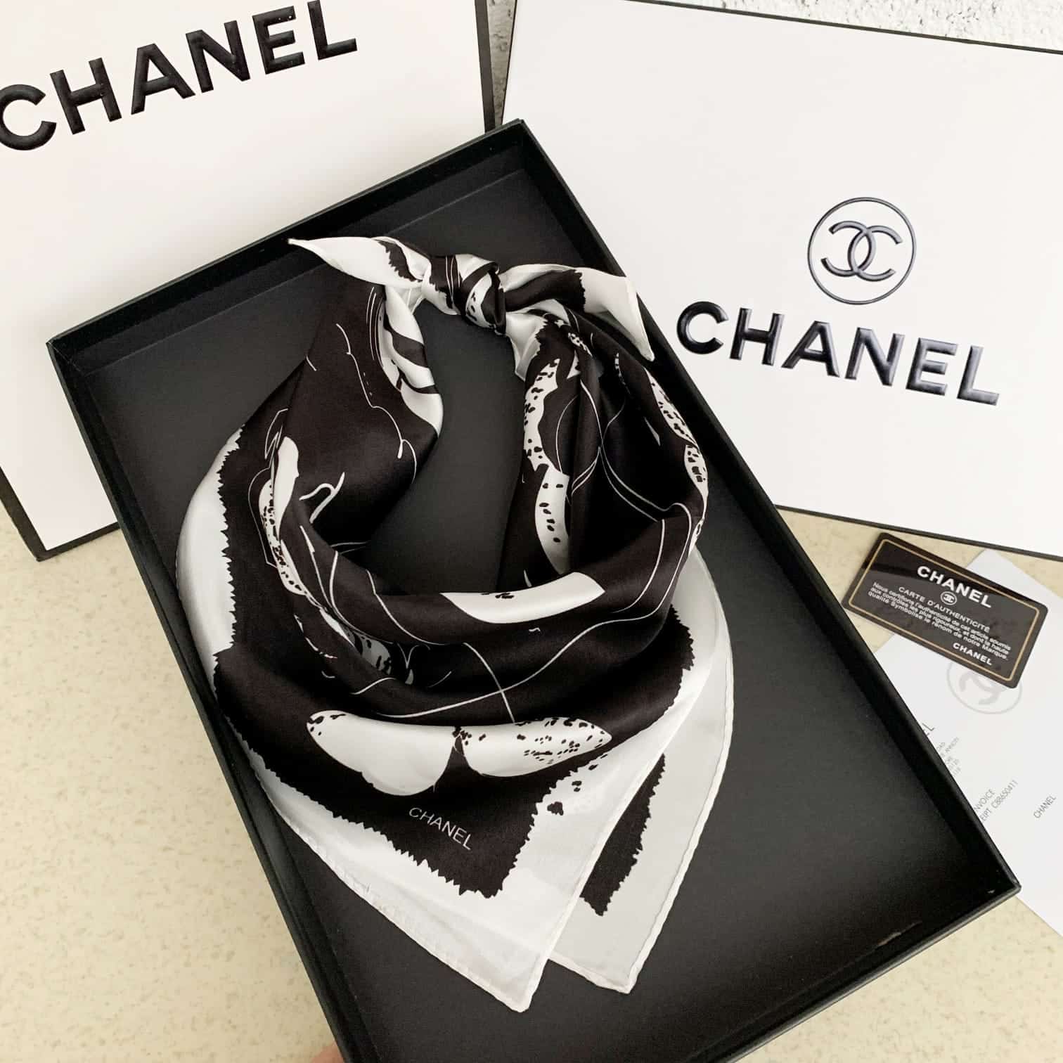Anum Bags CHL CC CAMELLIA SQUARE SCARF BLACK