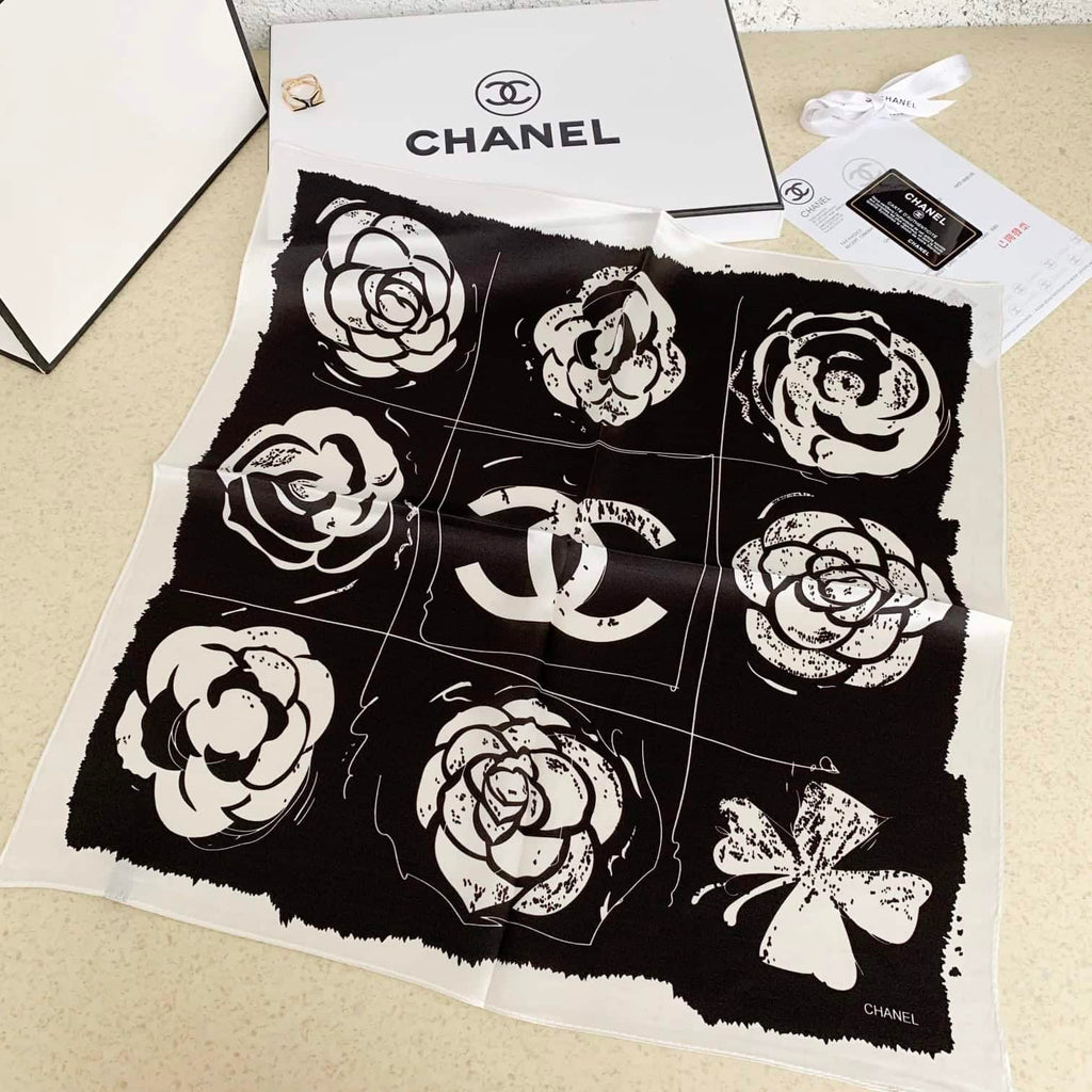 Anum Bags CHL CC CAMELLIA SQUARE SCARF BLACK