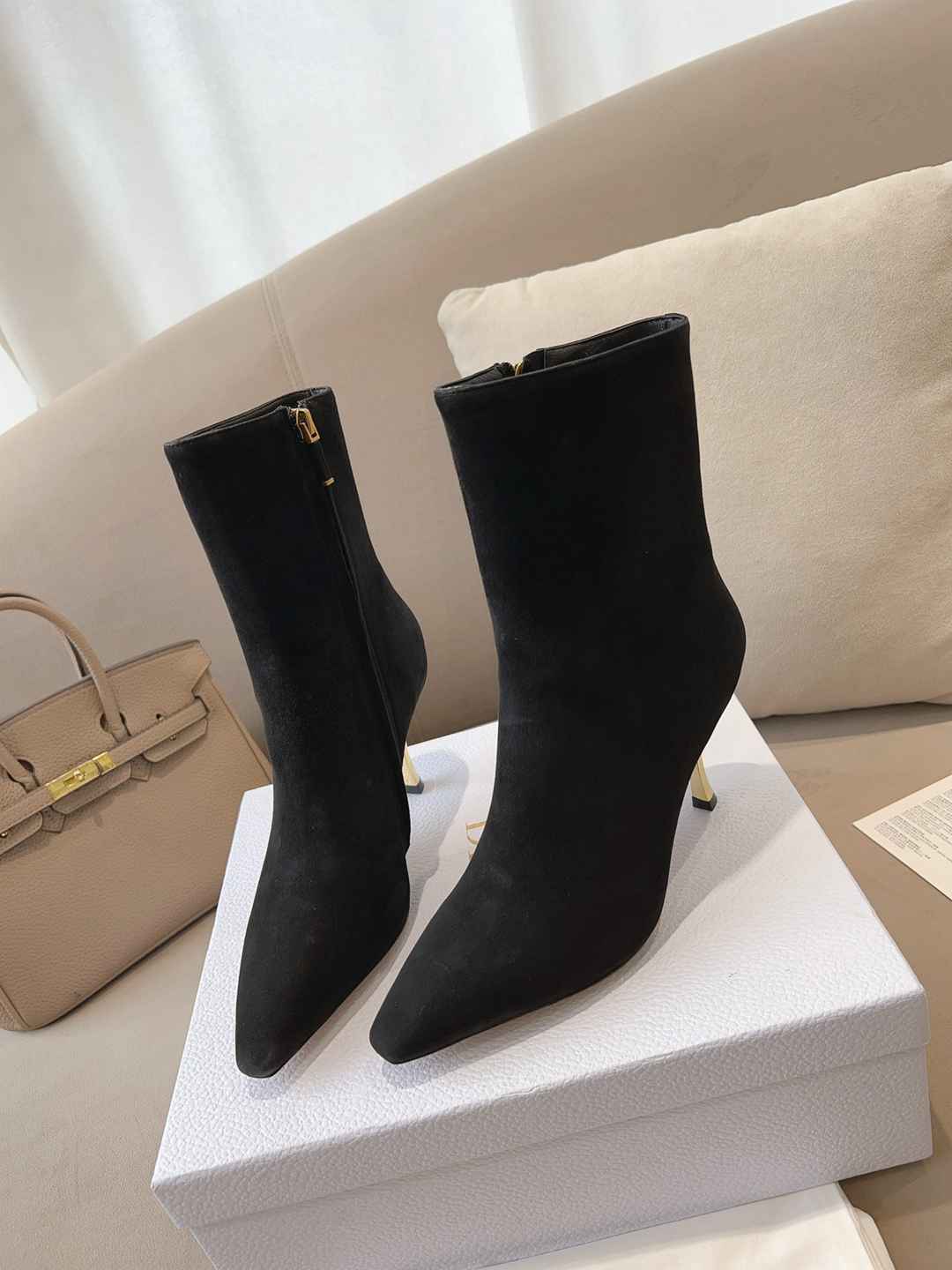 Ezyycart Bags DD WOMEN D FAME HEELED ANKLE BOOT SUEDE CALFSKIN BLACK