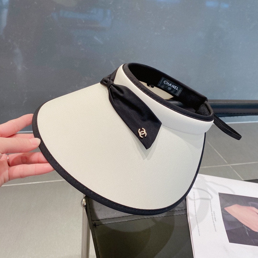 Anum Bags CHL BOW TIE VISOR HAT WHITE