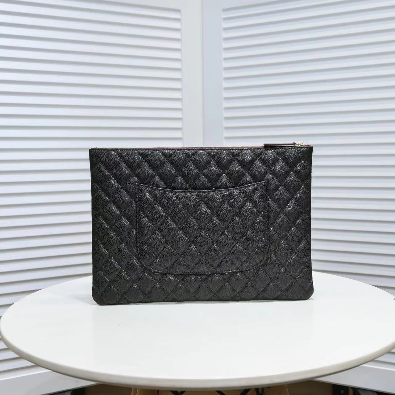Anum Bags CHL POUCH CLASSIC BLACK LEATHER CLUTCH A82545