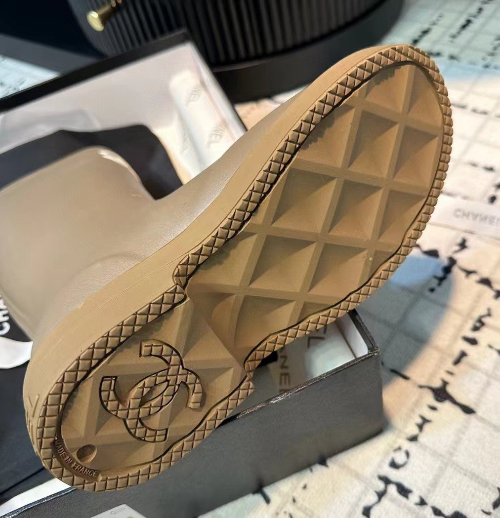 Anum Bags CHANEL RUBBER RAIN BOOTS BEIGE G39620 X56326 0Q304