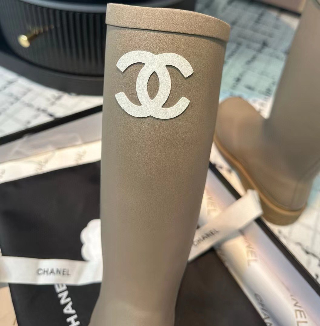 Anum Bags CHANEL RUBBER RAIN BOOTS BEIGE G39620 X56326 0Q304