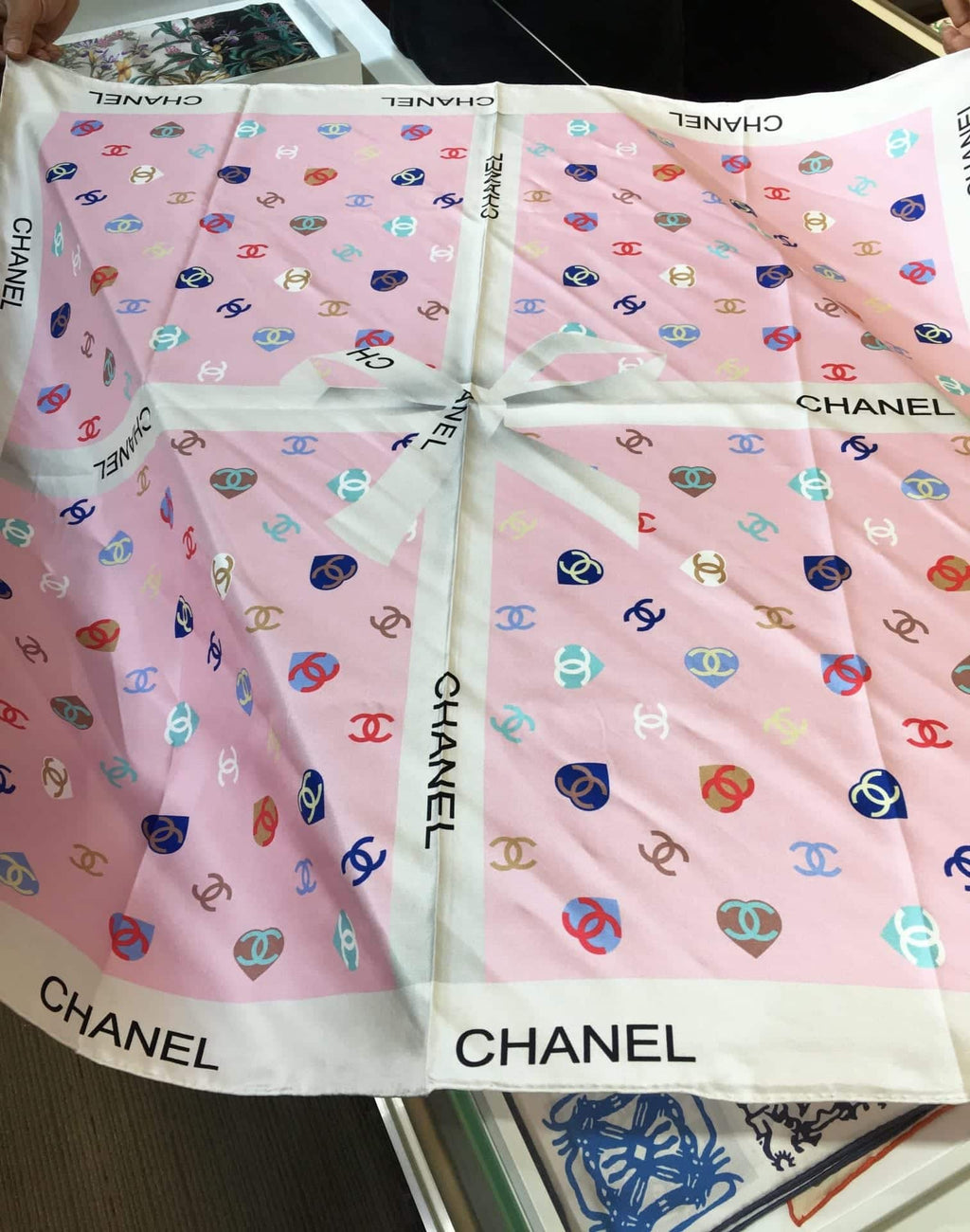 Anum Bags CHL CC HEARTS LETTER MONOGRAM LOGO BOW PRINT SCARF PINK