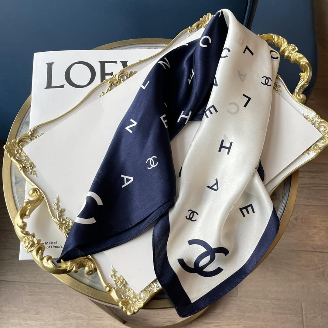 Anum Bags CHL MULTI LETTERS SQUARE SILK SCARF WHITE BLUE