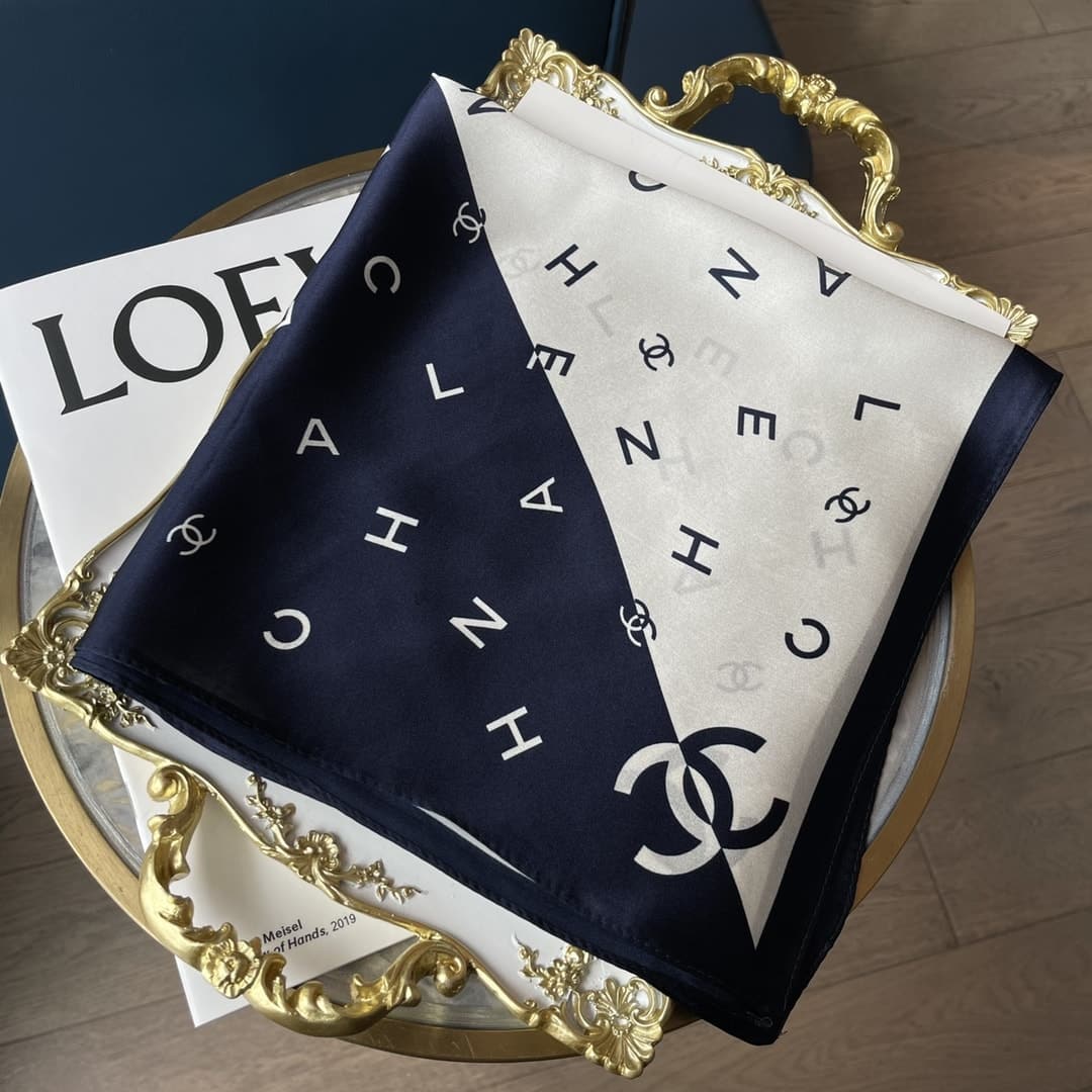 Anum Bags CHL MULTI LETTERS SQUARE SILK SCARF WHITE BLUE