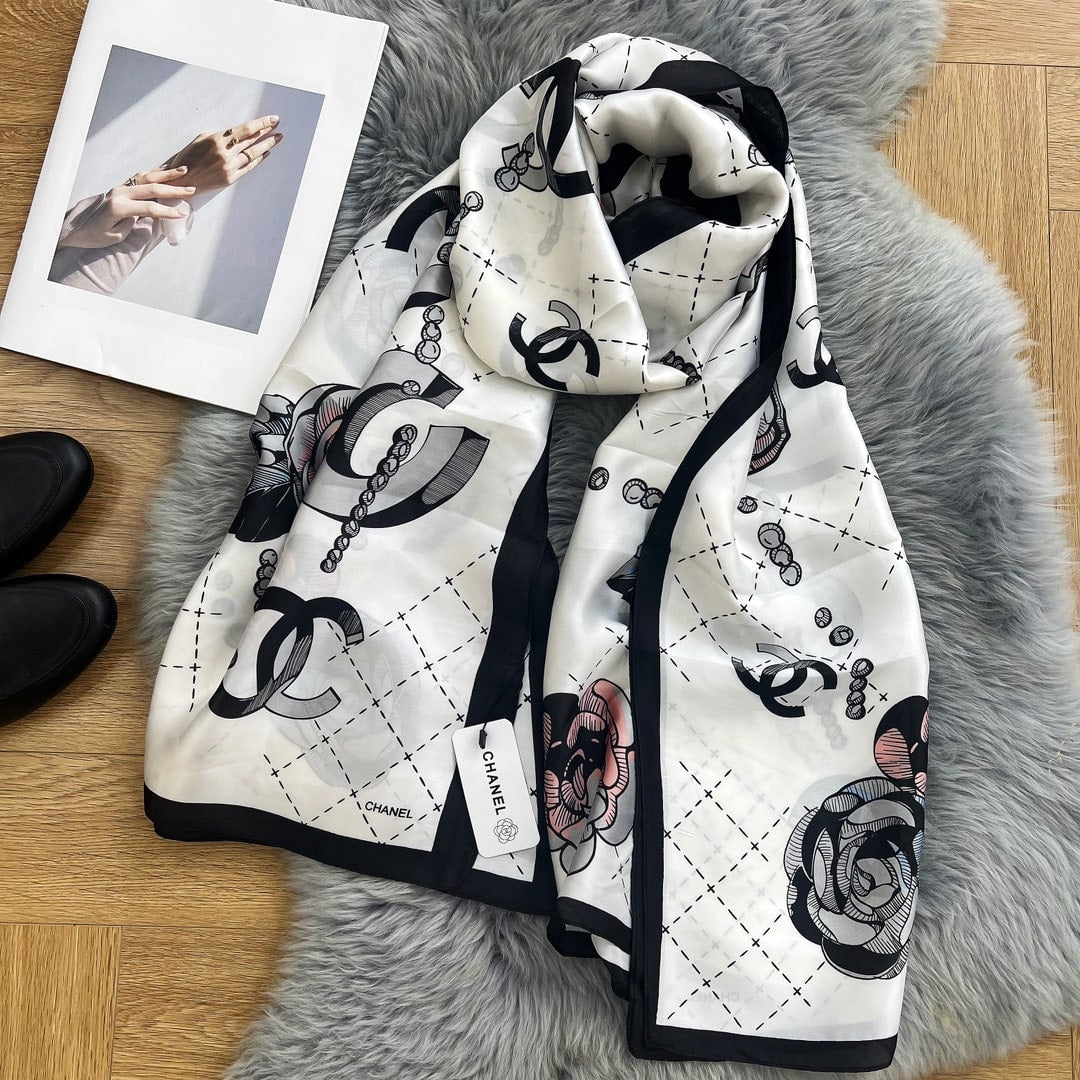 Anum Bags CHL CC WITH PINK FLOWER SQUARE SCARF WHITE 90CM