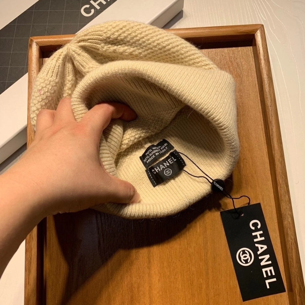 Anum Bags CHL CC LOGO CASHMERE BEANIE BEIGE