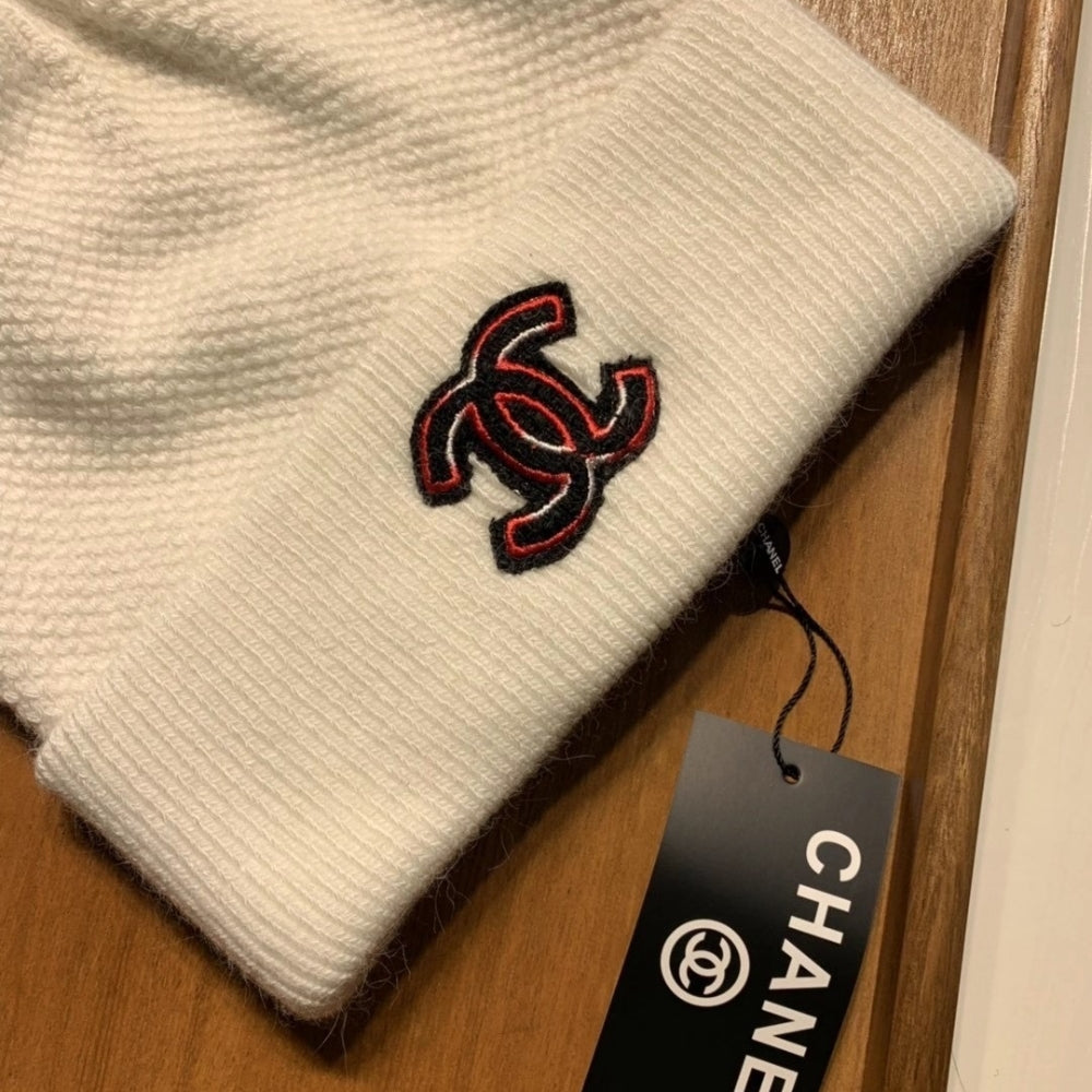 Anum Bags CHL CC LOGO CASHMERE BEANIE WHITE