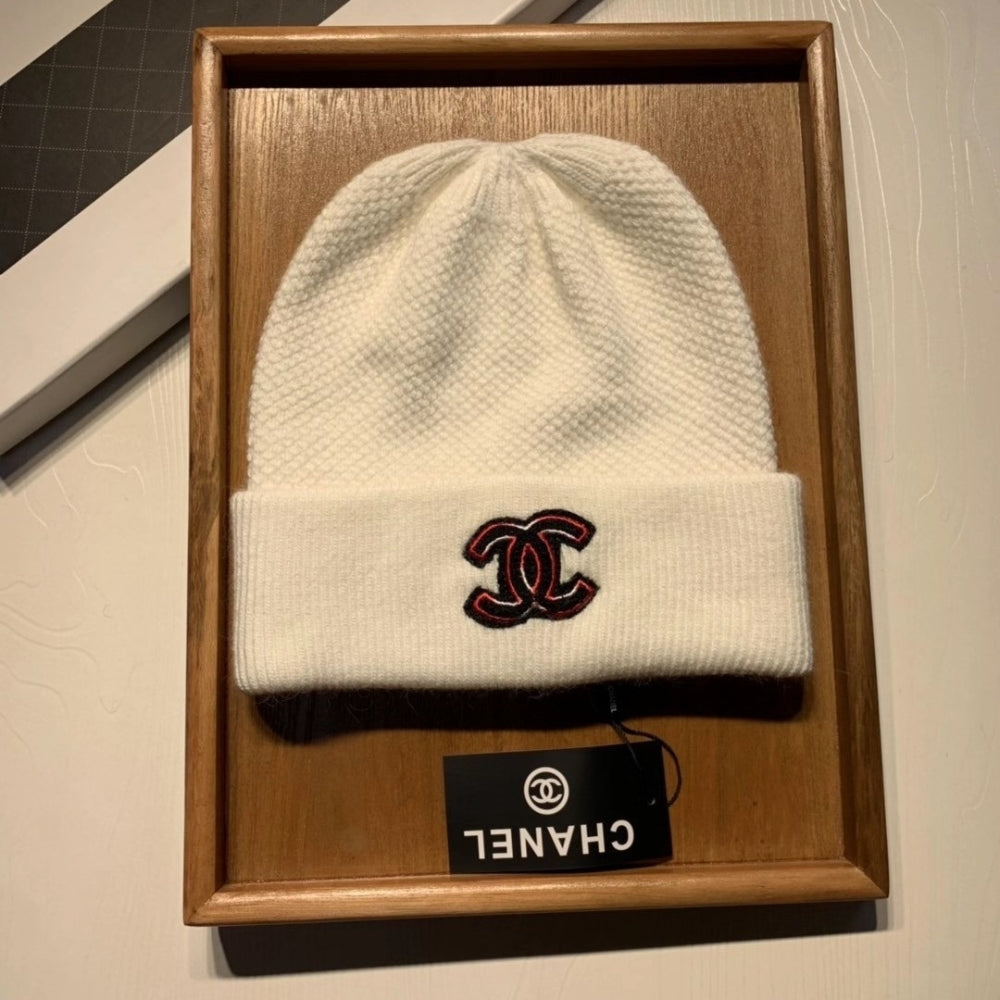 Anum Bags CHL CC LOGO CASHMERE BEANIE WHITE