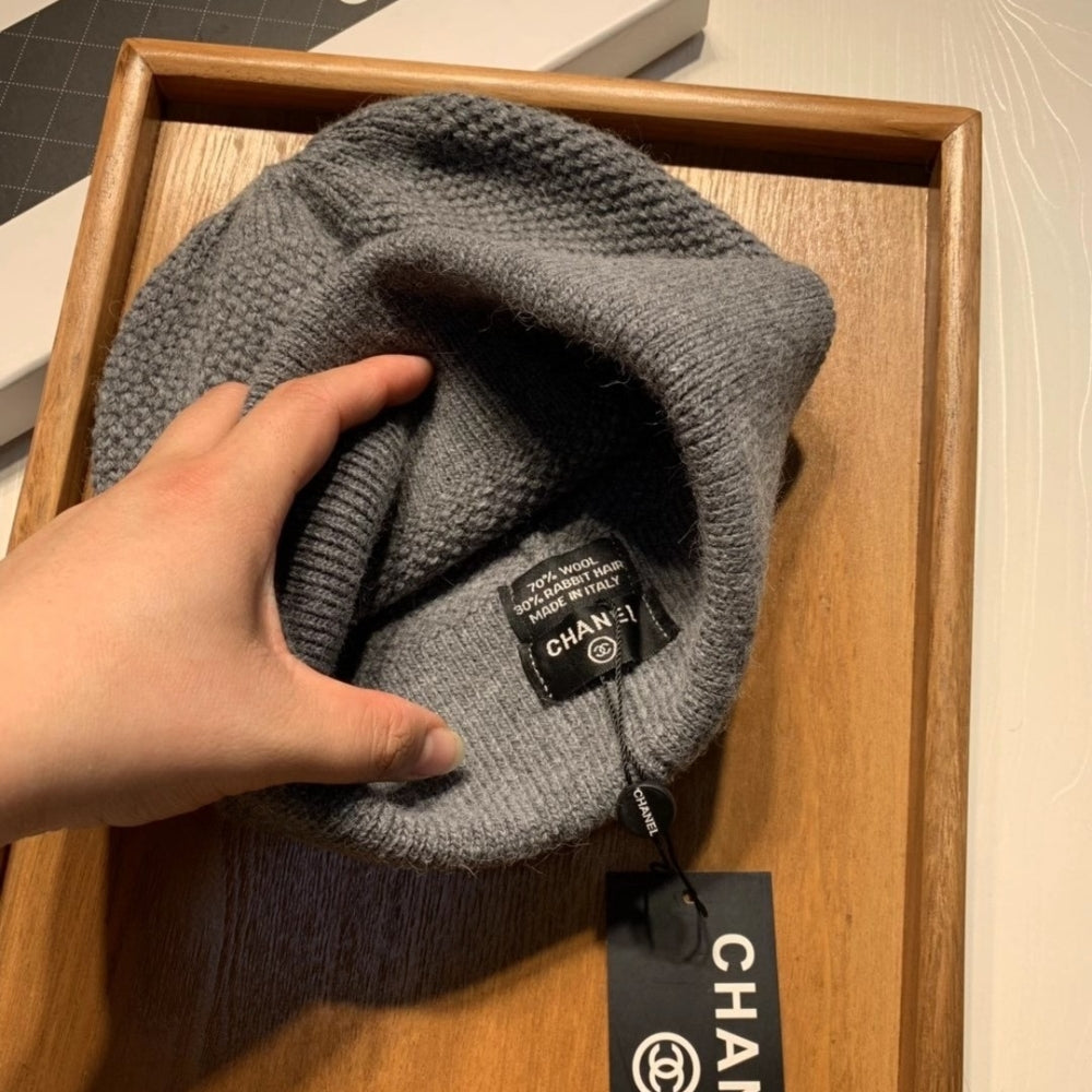 Anum Bags CHL CC LOGO CASHMERE BEANIE GRAY