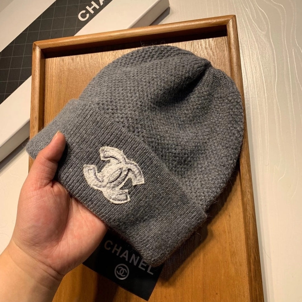 Anum Bags CHL CC LOGO CASHMERE BEANIE GRAY