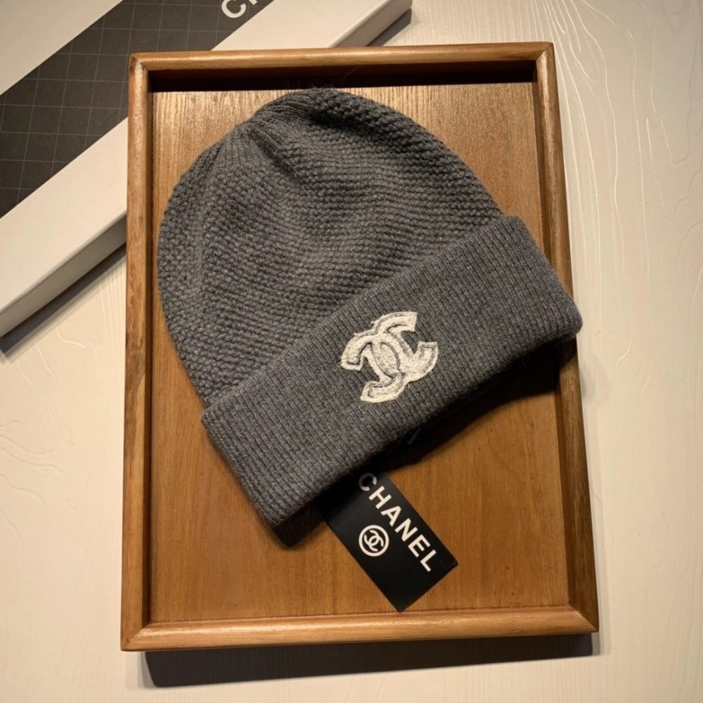 Anum Bags CHL CC LOGO CASHMERE BEANIE GRAY