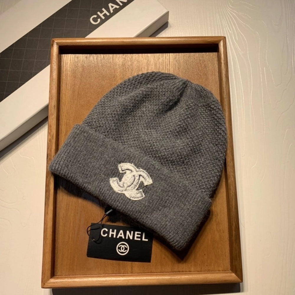 Anum Bags CHL CC LOGO CASHMERE BEANIE GRAY