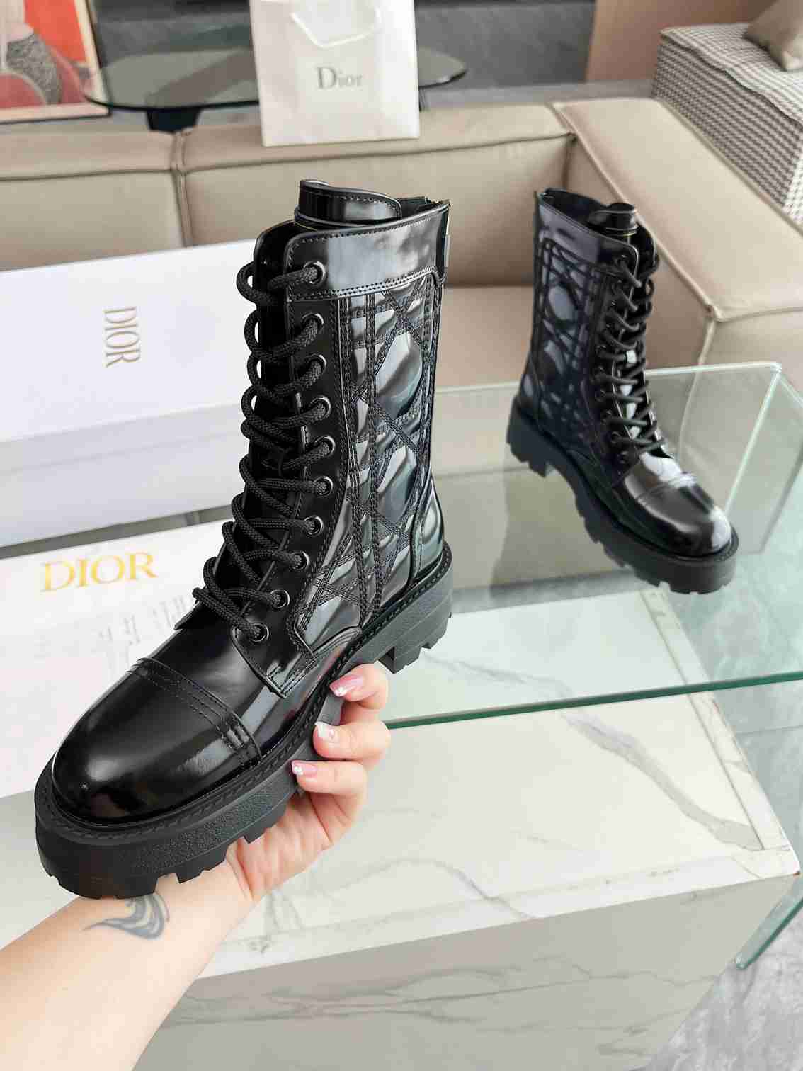 Ezyycart Bags DD D UNIT ANKLE BOOT QUILTED CANNAGE CALFSKIN BLACK KCI995CQC S900