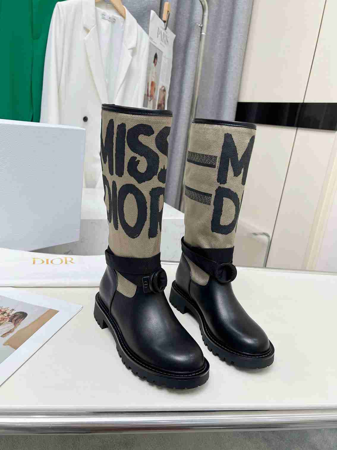 Ezyycart Bags DD D MAJOR BOOT WITH MISS DD PRINT WARM TAUPE KDI929CMV S44X