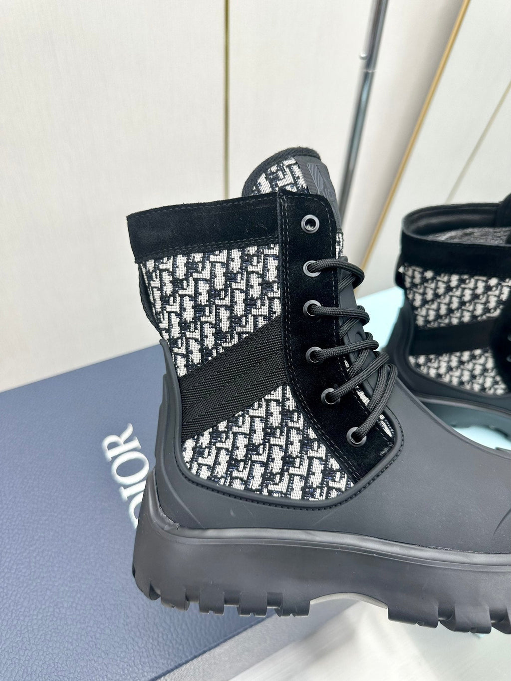 Ezyycart Bags DD GARDEN LACE UP BOOT BLACK 3BO315ZYH H961