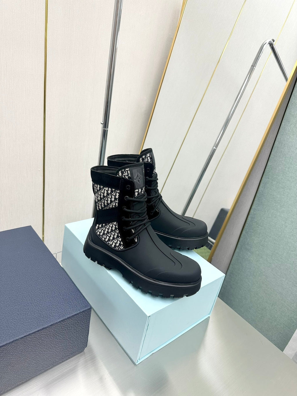 Ezyycart Bags DD GARDEN LACE UP BOOT BLACK 3BO315ZYH H961