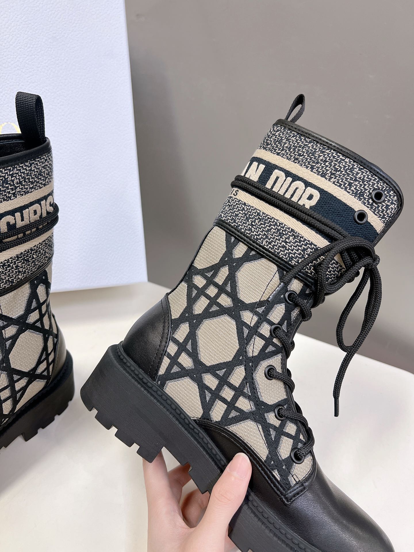 Ezyycart Bags DD D MAJOR BOOTS BLACK AND BEIGE