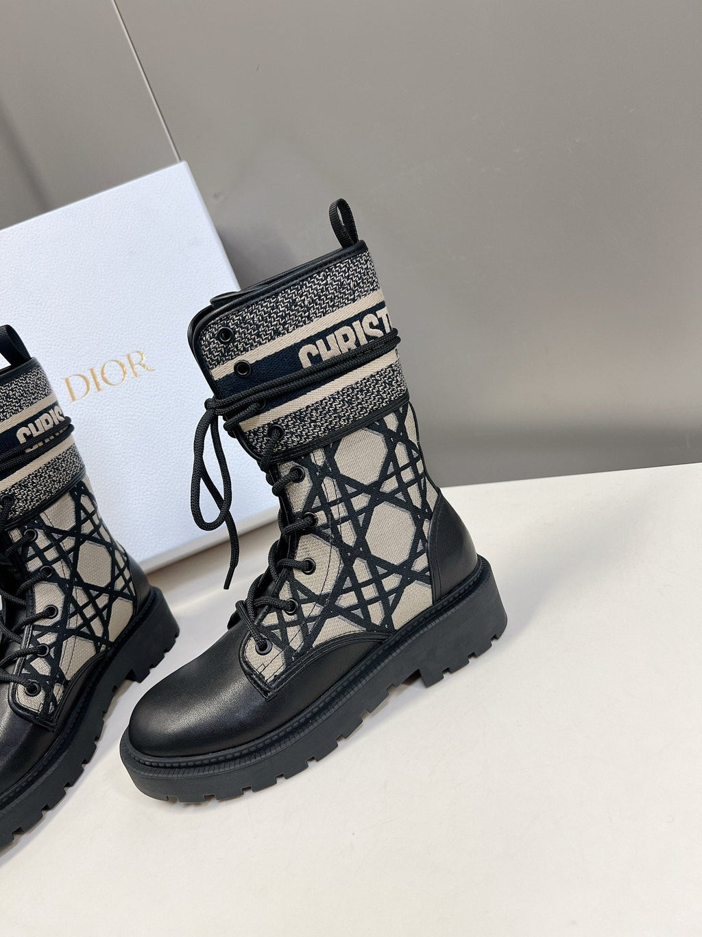 Ezyycart Bags DD D MAJOR BOOTS BLACK AND BEIGE