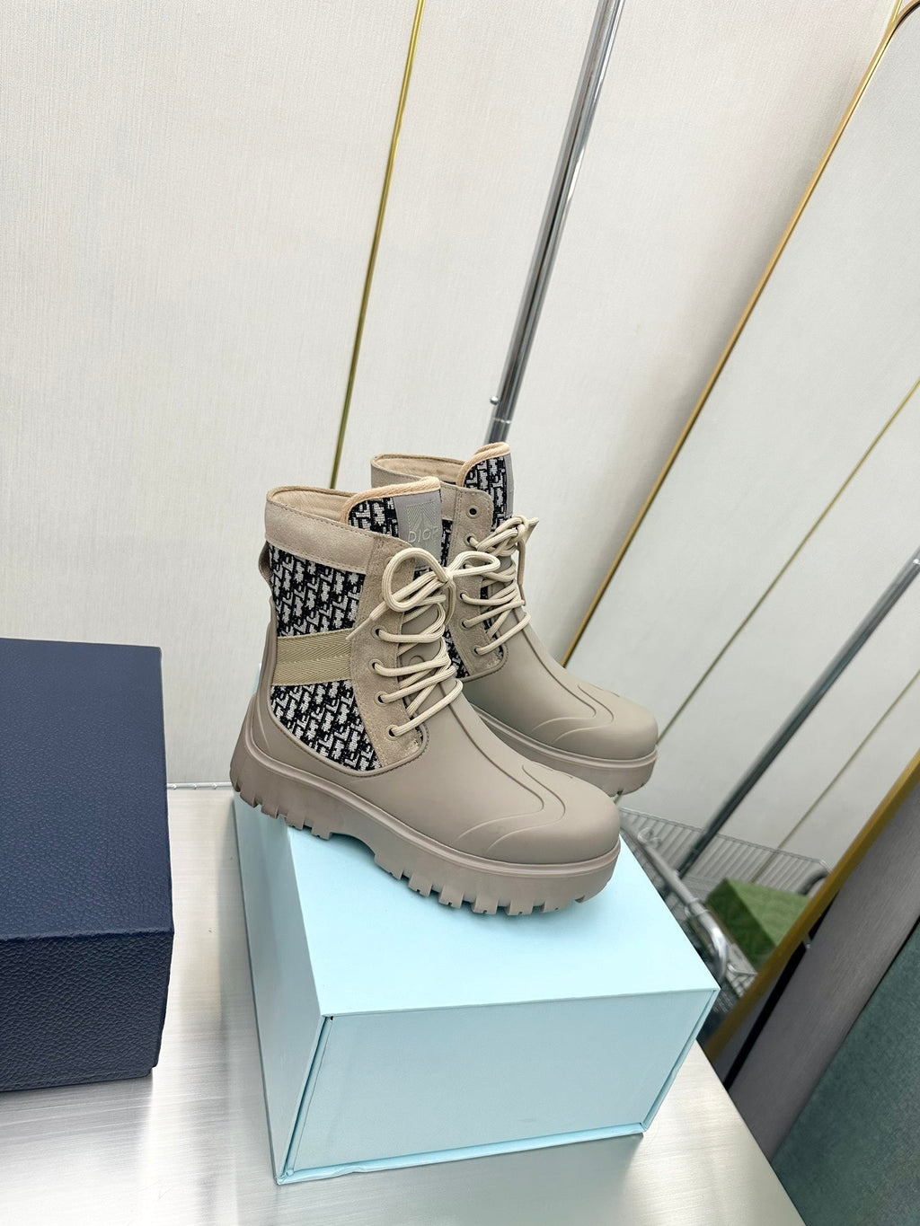 Ezyycart Bags DD GARDEN LACE UP BOOT BEIGE 3BO315ZYH H164
