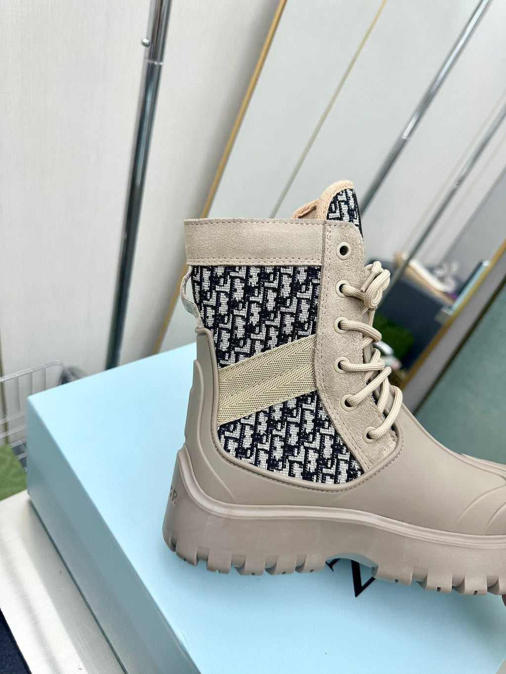 Ezyycart Bags DD GARDEN LACE UP BOOT BEIGE 3BO315ZYH H164