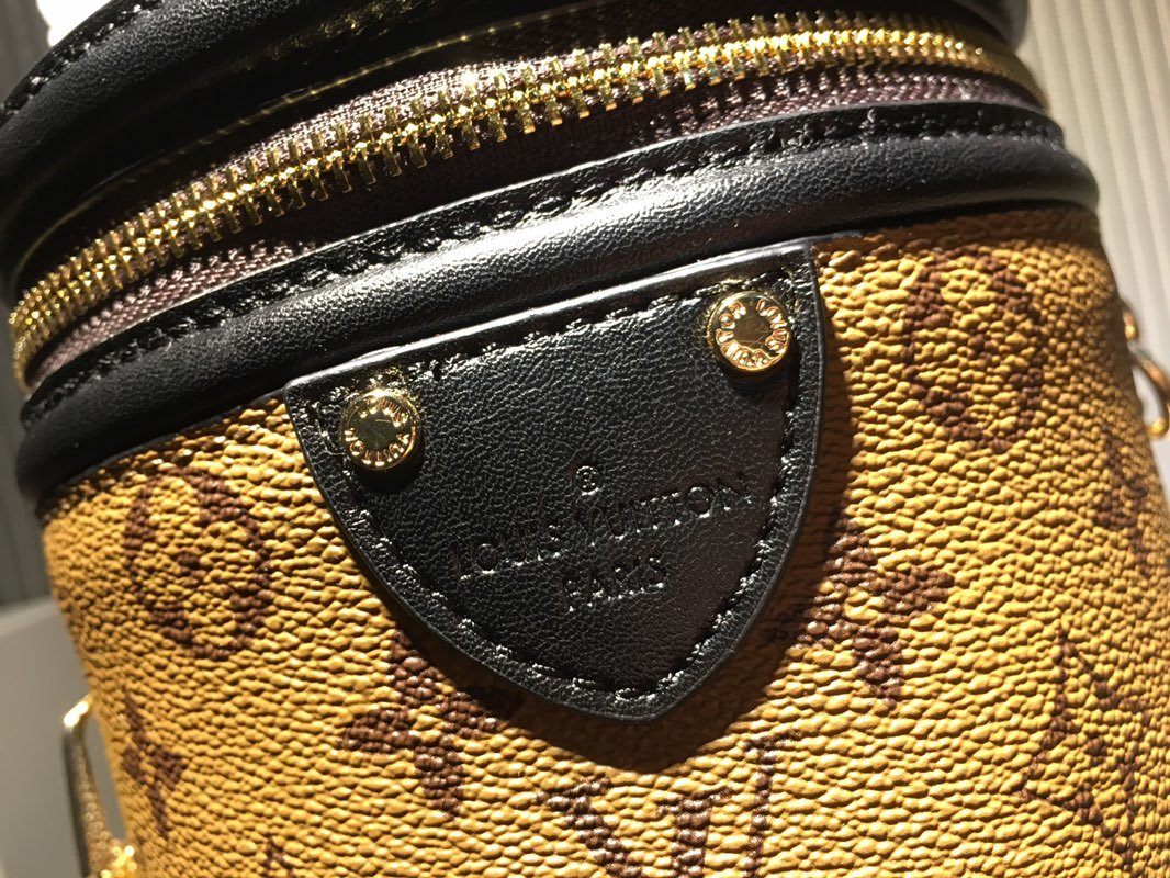 Anum Bags Elite Carryalls