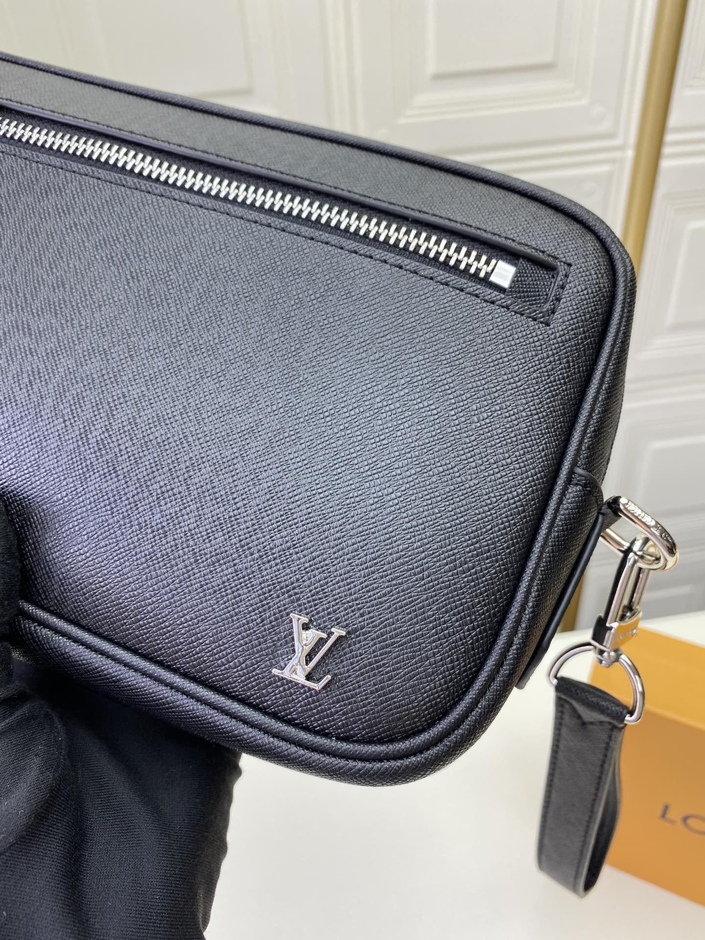Anum Bags Elite Carryalls