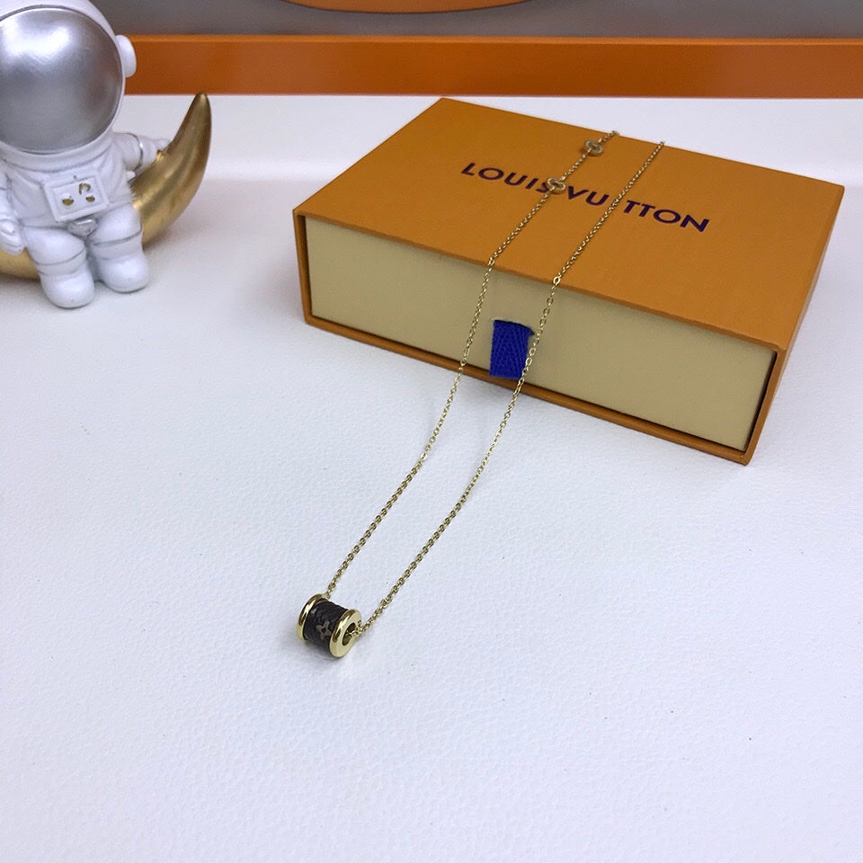 Anum Bags Necklace LUV024